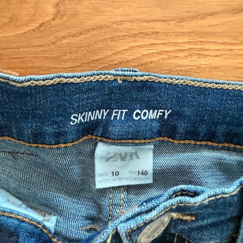 Zara Kids  Distressed Blue Jeans - Picture 6 of 12